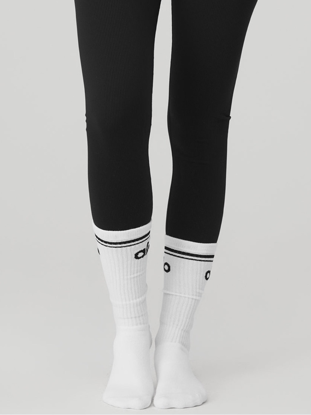 NWT ALO Women’s Throwback Barre Sock M/L - Picture 2 of 6